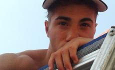 Schianto tra il suo furgone e un'auto: muore 20enne di San Polo