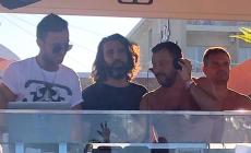 Salvini fa il deejay a Milano Marittima a torso nudo