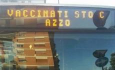 Scritta contro i vaccini su bus, sospeso l'autista dell'Atac