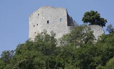 Ferragosto a Canossa: parcheggio aperto e teatro medievale con la Centoducati