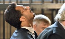 Il giudice: "Corona resti in carcere". Lui inizia lo "sciopero della fame"