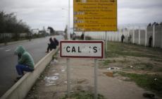 Londra alzerà muro anti-migranti a Calais