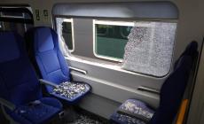 Si addormenta sul treno e per uscire distrugge i vetri: denunciata 25enne