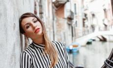 Carlotta Rubaltelli, fascino ed eleganza a Venezia Gallery