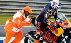 Moto3, harakiri degli italiani: tanti scontri "fratricidi"