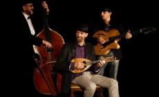 Mandolitaly . Il Carlo Aonzo Trio a "Un pizzico di luna"