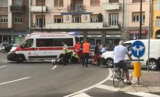 Incidente in piazzale Santa Croce: scooter a terra