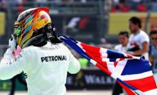 Verstappen domina nel giorno di Hamilton campione