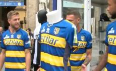 Ecco la seconda maglia del Parma - Video