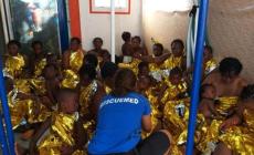 Mare Jonio, il Viminale blocca la nave. Ma scenderanno bimbi e malati