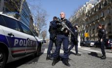 Paura in Francia: lettera esplosiva, sparatoria in un liceo 
