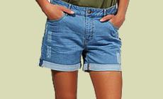 Istanbul: picchiata sul bus perch&egrave;  indossava pantaloncini 