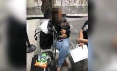 Donna con bebè di 6 giorni nascosto in valigia, arrestata