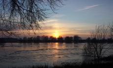 Arriva la piena del Po: il livello del fiume continua a salire 