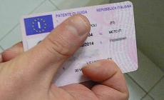 Conseguire la patente  costerà quasi 1.000 euro