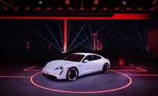 Taycan, la prima Porsche 100% elettrica