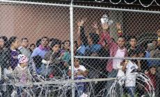 Migranti, in arrivo i tribunali 'da campo' in Texas