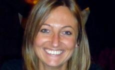 Elisa accoltellata alle spalle