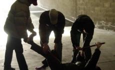 Picchiano e derubano coetanei: 14 arresti nel Bresciano