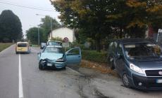 Scontro fra auto in via Argini