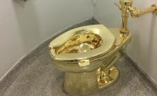 Rubato in Inghilterra il 'water d'oro' di Maurizio Cattelan