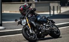Ducati Monster 1200 S, Black on Black di nome e di fatto