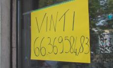 A Basilicagoiano &egrave; caccia al vincitore del jackpot. La tabaccaia: 'Un sospetto c'&egrave;' - Video