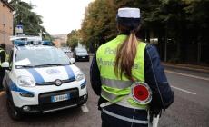 Ciclisti senza luci a Modena, multa e kit  in omaggio