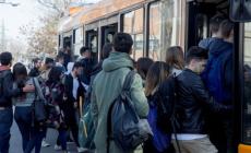 Bus ancora ad orario estivo: "e stamattina tanti studenti sono rimasti a piedi"