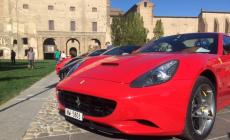 E in piazza della Pace arriva il raduno delle Ferrari