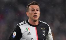 Juve, Bernardeschi stanco di aspettare