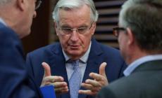 Passa la sfiducia, cade il governo Barnier, Francia nel caos. Domani Macron parlerà alla nazione