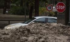 Cinque anni fa l'alluvione. E quegli angeli nel fango - Foto e Video 