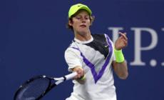 Sinner salva 5 match point e vola agli ottavi a Miami