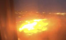 Paura sul volo Singapore-Milano: motore in fiamme 