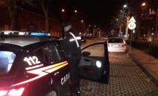 Viale dei Mille, bloccato mentre vende cocaina a tre operai parmensi