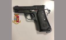 Un uomo armato minaccia di morte il  vicino in strada Martinella: arrestato