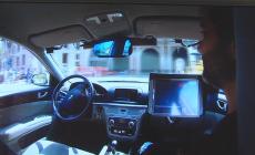 I parmigiani credono nella mobilità elettrica e la guida autonoma - Video