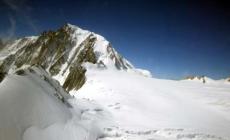 Trova una mano sul Monte Bianco: forse è della vittima di un incidente aereo