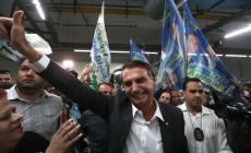 Accoltellato il candidato presidente Bolsonaro