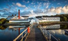 Torba e acqua di fonte: un brindisi nelle Highlands