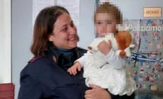 La bimba resta a terra, il treno parte con la mamma