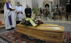 I funerali del nigeriano ucciso: "Non diffondere l'odio" 