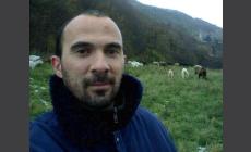 Andrea, scappato dalla città per allevare pecore e capre 