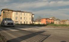 Frontale fra due auto nella notte a Felino, ferite quattro persone - Video