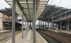 Domenica, meno treni e... le cartacce si notano di più - Foto 