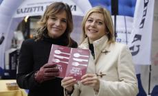 Successo per la 'Gazzetta in Piazza': giornalismo, cultura, attualità e cucina... tra la gente - Le foto