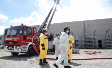 Vigili del fuoco ancora alla Galloni. Fumo: analisi Arpa