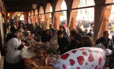 Dallo strolghino da Guinness ai mercatini: l'agenda di oggi