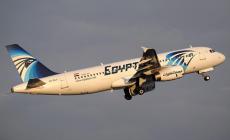 Allarme bomba su volo Egyptair Cairo-Pechino, atterraggio d'emergenza